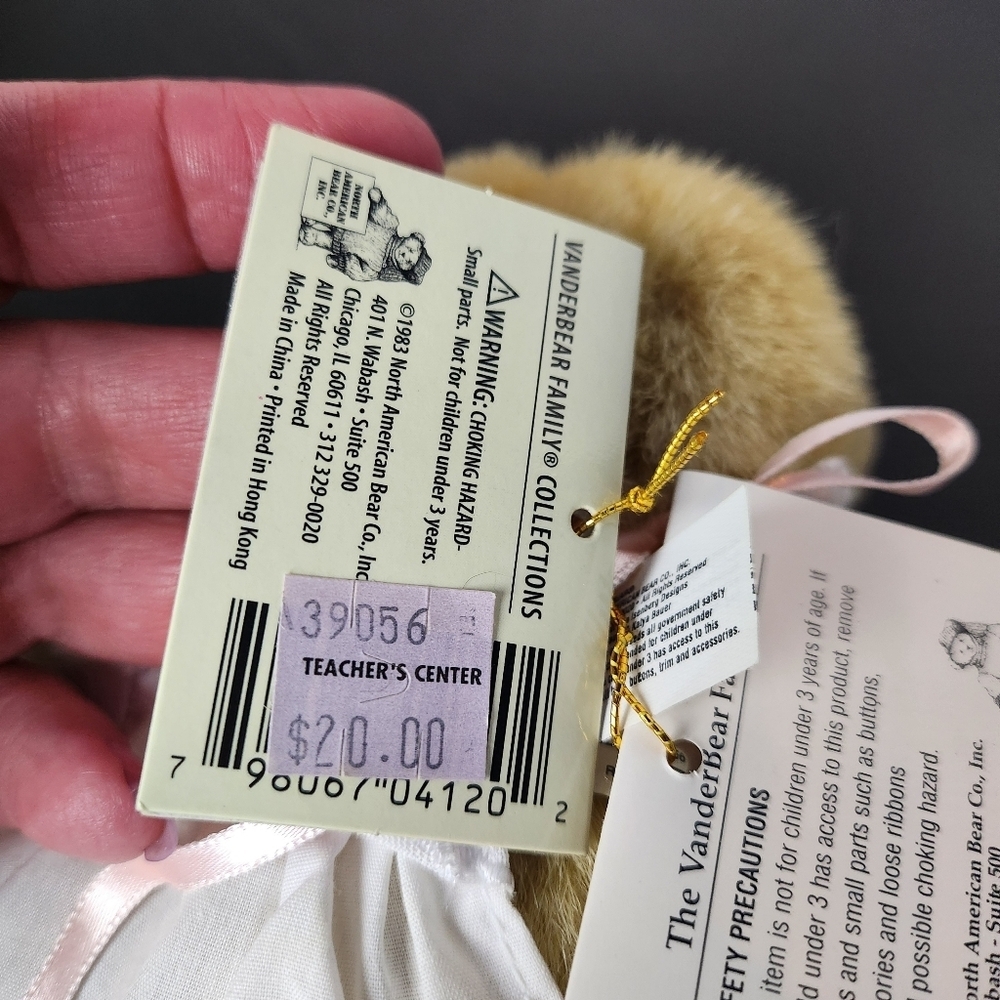 VINTAGE 1991 Muffy Vanderbear Christening Gown Collectible Bear - Picture 6 of 6